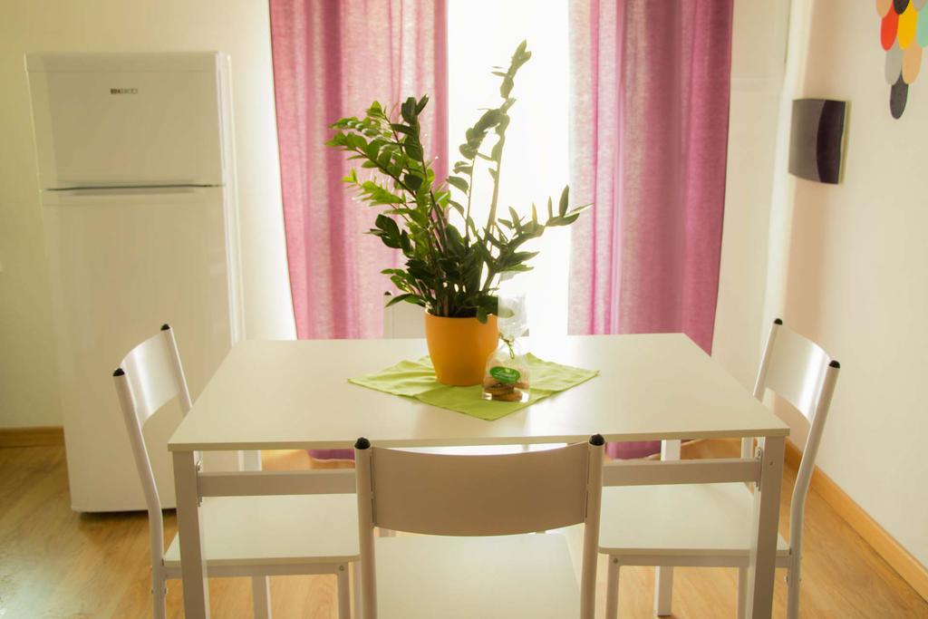 Appartamento Lilla dei Buoni e Cattivi Cagliari Camera foto